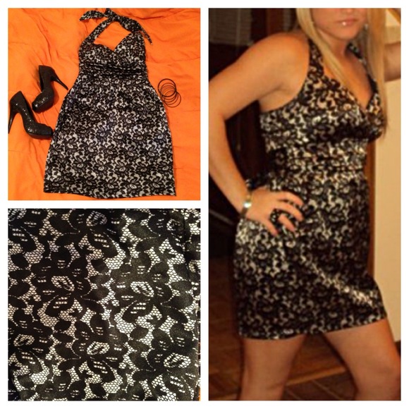 ❌SOLD❌ Black Floral Halter Dress