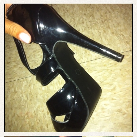 Heels - Picture 3 of 3