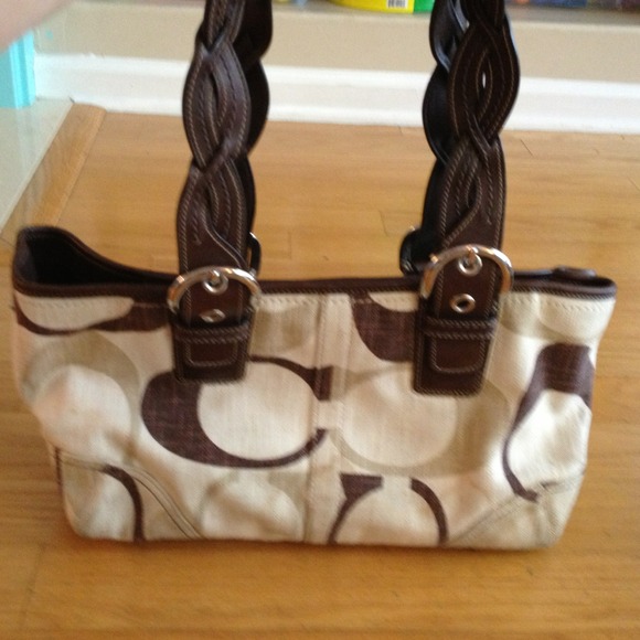 Sold Trade to @mdetoy - Coach shoulder bag