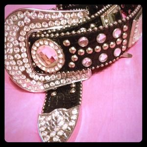💥REDUCED Black rhinestone belt