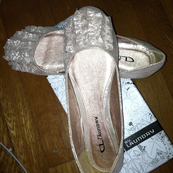 Baby Pink Ruffle Flats! 🎀