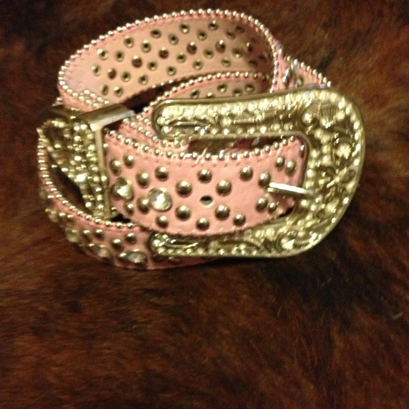 Jewelry - Pink rhinestone belt
