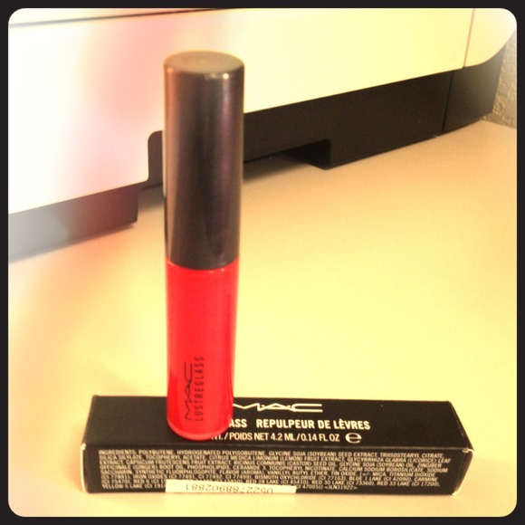 S O L D MAC Lustreglass💄
