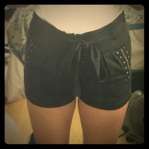 Crepe Heartloom tie shorts