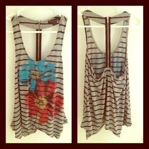 Summer top with zipper back ☀