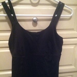 Lululemon black active strength tank size 6