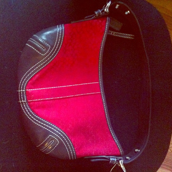 *PRICE REDUCED* Authentic Coach red hobo bag