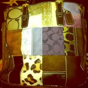 Authentic Coach purse in good condition.