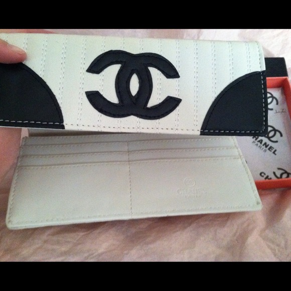 Wallet - Picture 3 of 3