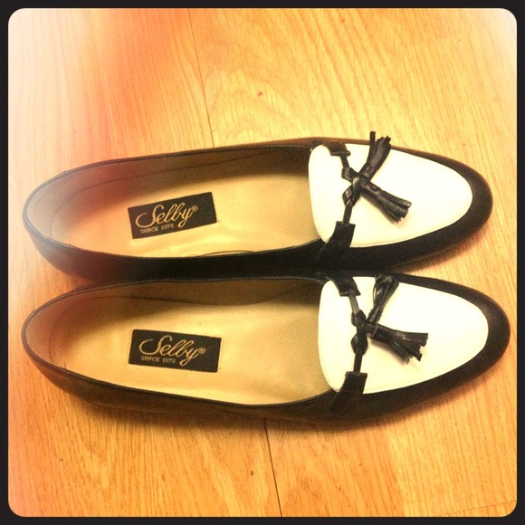 ♦TRADE♦Adorable Navy "Shelby" Loafers