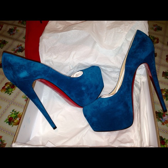 Brand New Louboutin Daffodiles