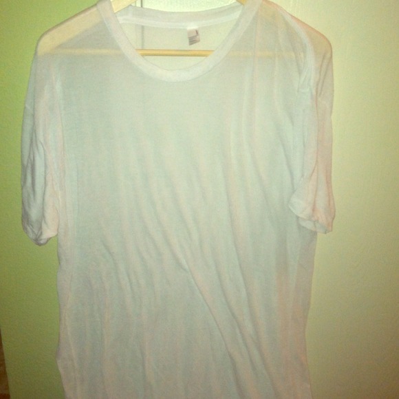 White American apparel tee