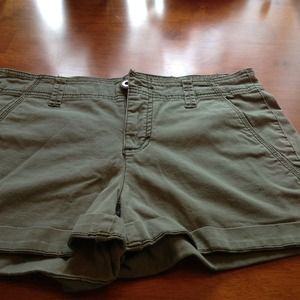 Green Kahaki shorts