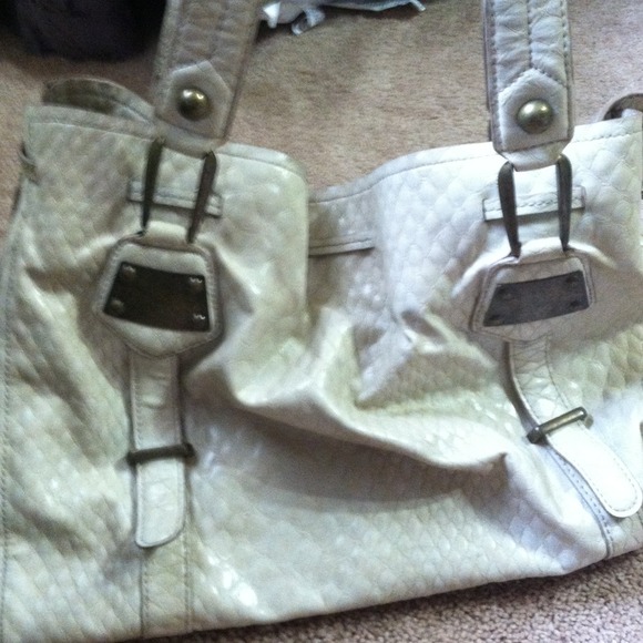 Jessica Simpson cream purse