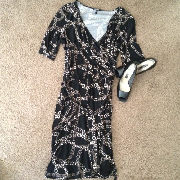 Beautiful wrap dress and necklace/earring bundle