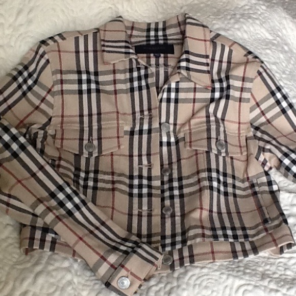 Burberry Jacket size 6 US.