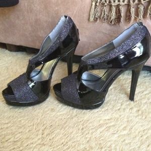 Black sparkly BCBG heels