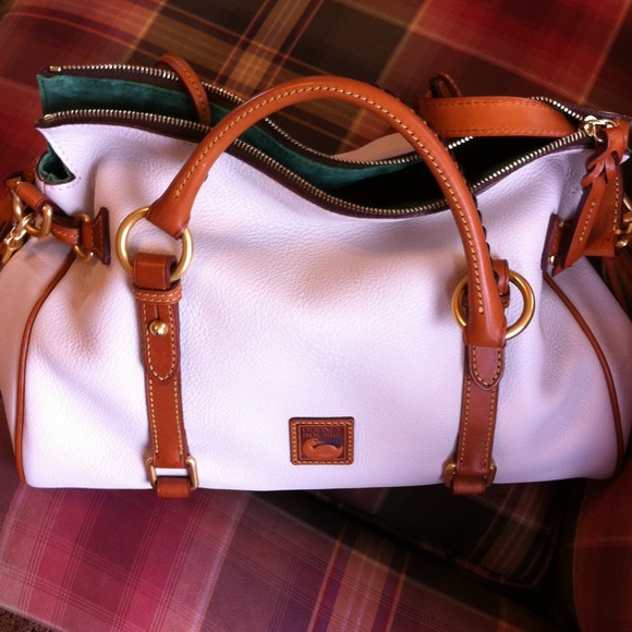 NWT White, Dooney & Bourke, Florentine Satchel!