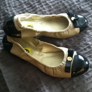 Tan and black flats size 9