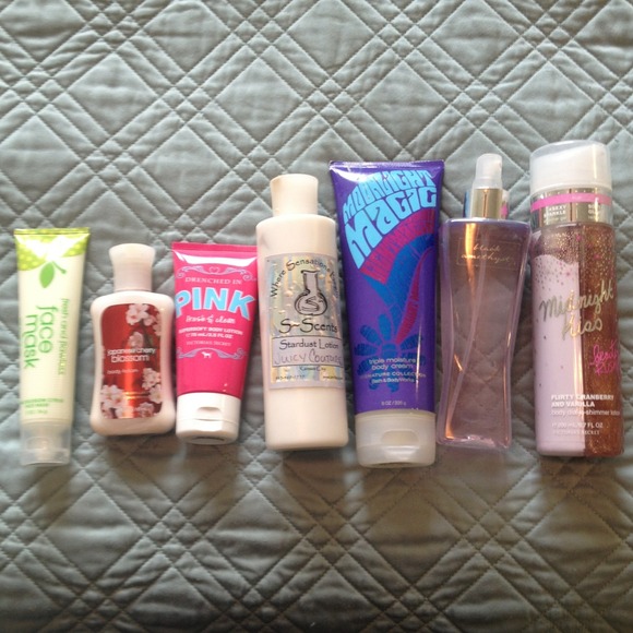 ✨SOLD IN BUNDLE✨Bundle of cosmetics!