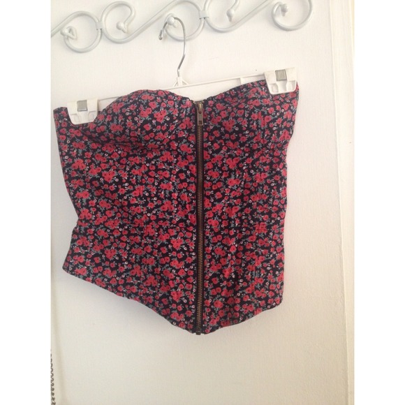 Floral strapless top
