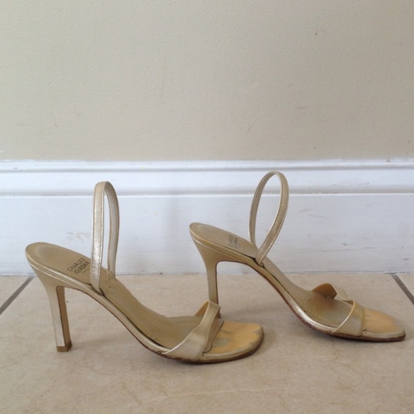 Charles Jordan gold sling backs - Picture 2 of 4