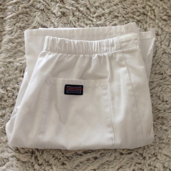 Cherokee scrub pants 🎀