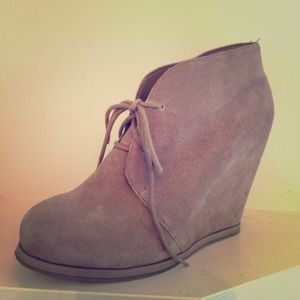 Wedge heel boot