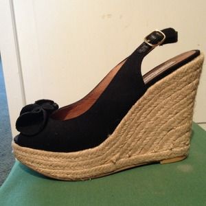 Black wedge heel