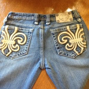 Reserved for @amiekfreeland 💐Miss Me Jeans💐