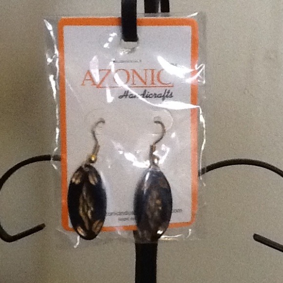 Earrings - Picture 2 of 3