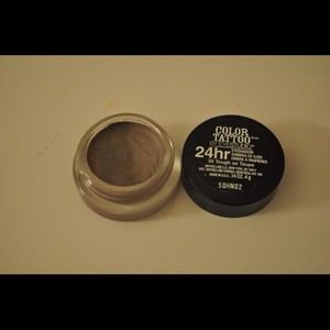 🔴SOLD🔴Maybelline color tattoo in tough as taupe