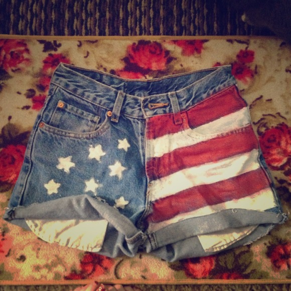 Homemade USA high waisted Levi cut offs