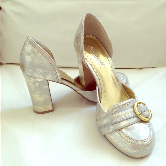 ⛔Reserved for @britunia Anne Michelle Buckle Heels