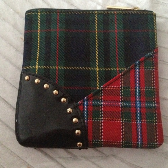 MAC Tartan Tale Holiday Edition Cosmetic Pouch 💚❤ - Picture 3 of 4