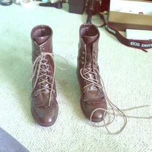 Steve Madden Brown Lace Up Boots