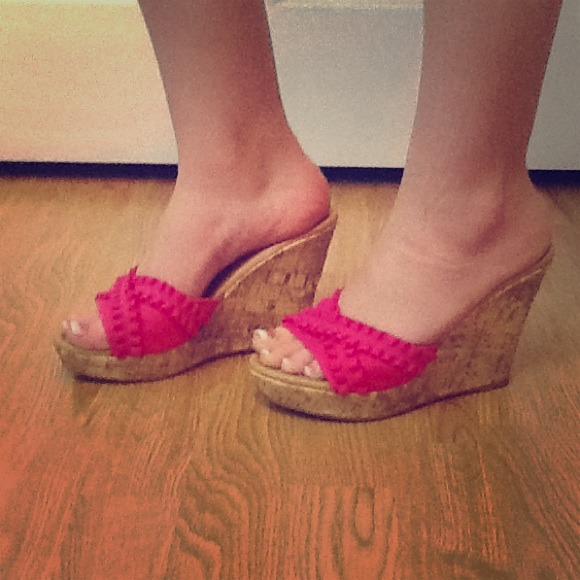 Pink cork wedges