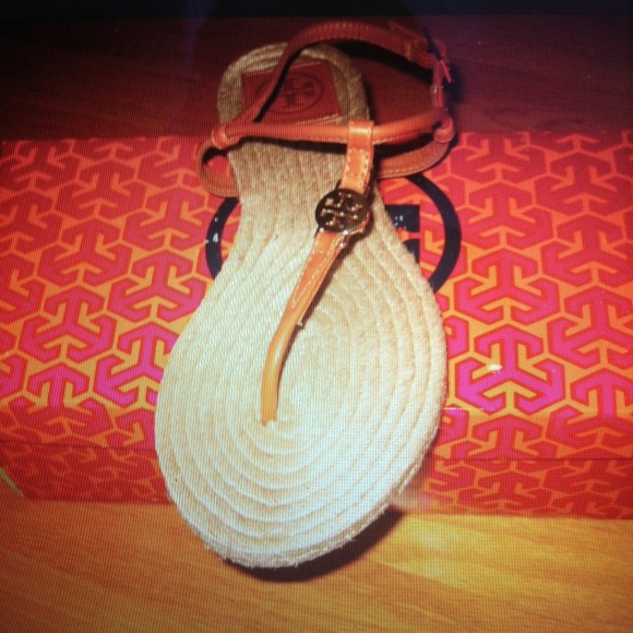 NWT Tory Burch Emmy Espadrilles- Royal Tan