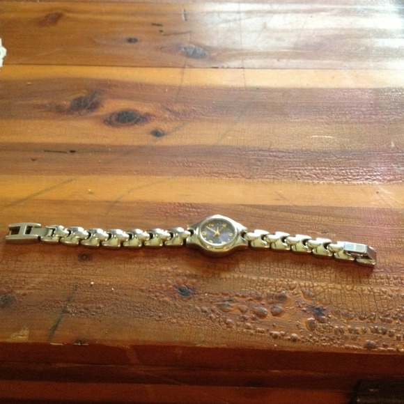 Watch - Picture 2 of 3