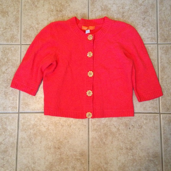 Coral colored 3/4 sleeve sweater!