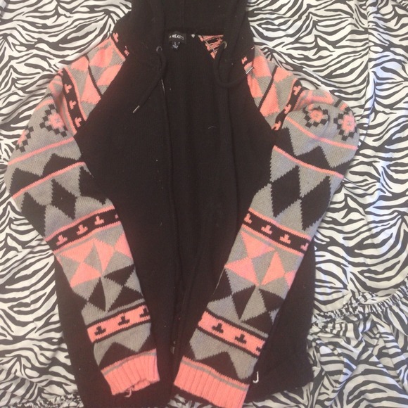 Sweater - Picture 2 of 2