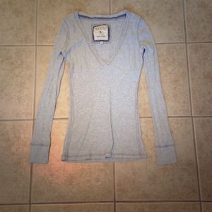 Gray Abercrombie long sleeve tee!