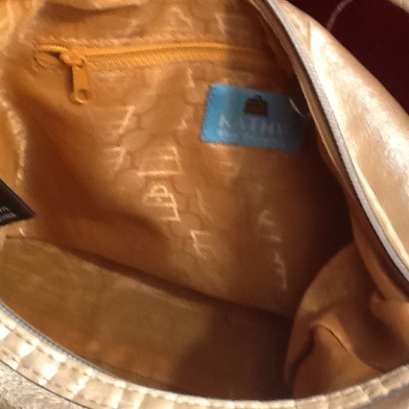 Kathy Zealand Purse - Picture 4 of 4