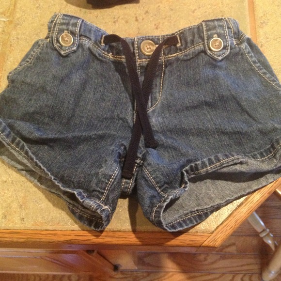 Girls' Gap shorts. Size 6. - Picture 1 of 4