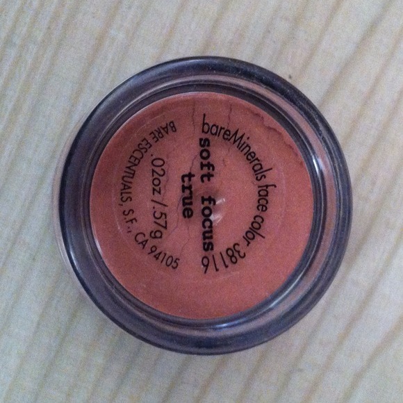 Bare Minerals Soft Focus True - Picture 2 of 3