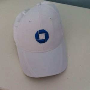 Chase hat