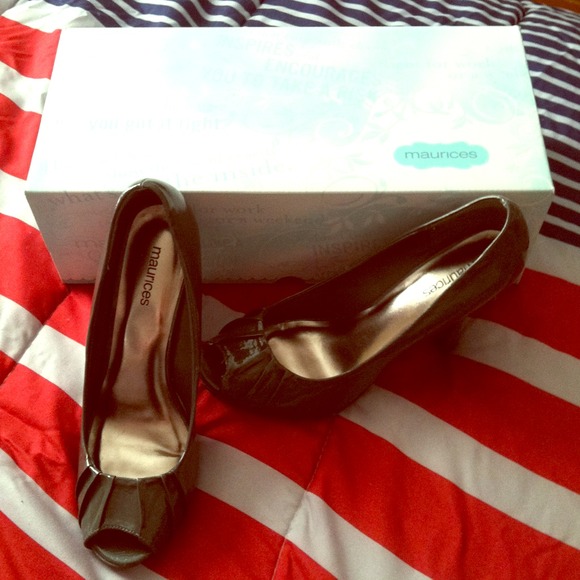 Pewter pumps