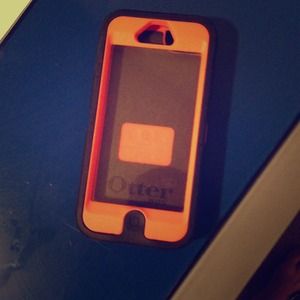 iphone 5 Camo otterbox Like new