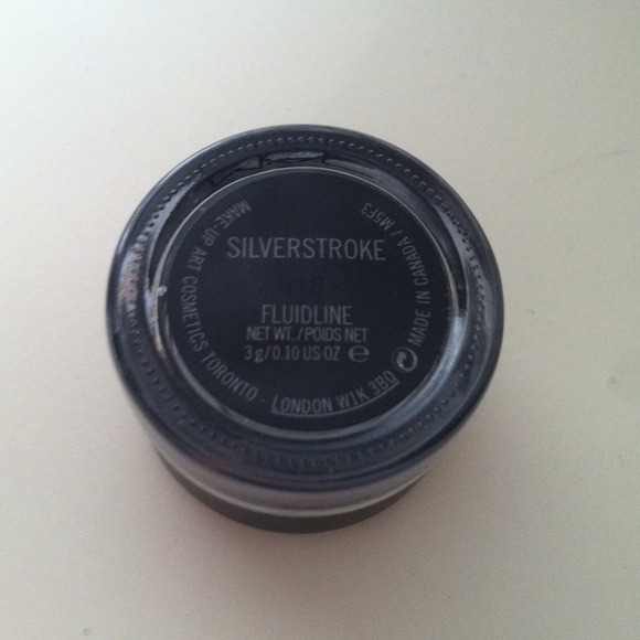 SOLD 🔴MAC Silverstroke Fluidline