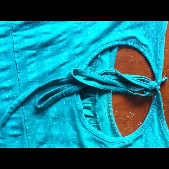 Polka dot shirt ties in back spring - Picture 3 of 4